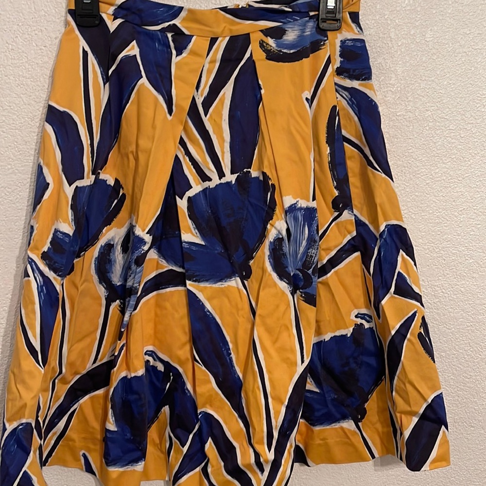 Women skirt